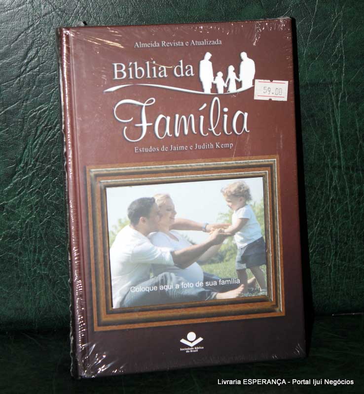 Livraria-Esperanca-ExpoIjui-Negocios-Biblia-da-Familia