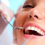Descubra o que faz um dentista clínico geral